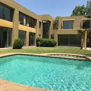 Casa en venta en Lo Barnechea — foto 1