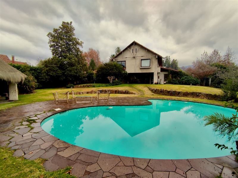 Casa en venta en Lo Barnechea — foto 1