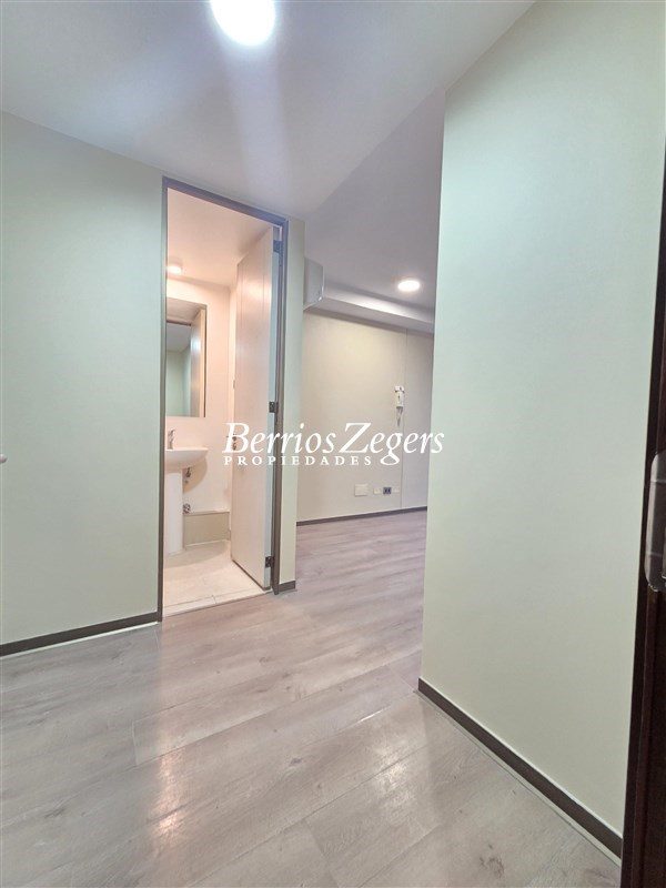 Oficina en arriendo en Providencia — foto 2