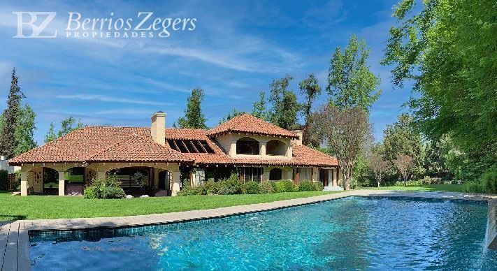 Casa en venta en Lo Barnechea — foto 1