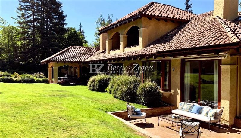 Casa en venta en Lo Barnechea — foto 2