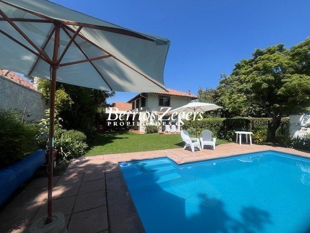 Casa en venta en Lo Barnechea — foto 1