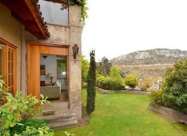 Casa en venta en Vitacura — foto 2