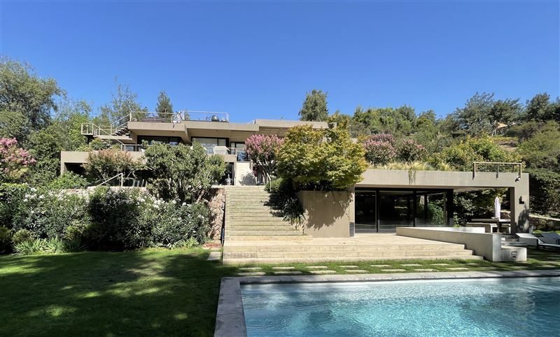 Casa en arriendo en Lo Barnechea — foto 1
