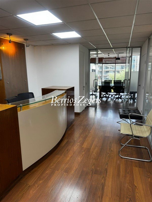 Oficina en arriendo en Las Condes — foto 1