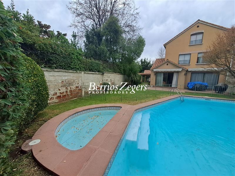 Casa en venta en Las Condes — foto 1