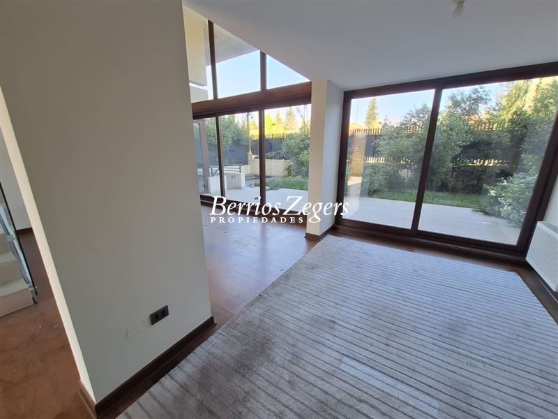 Departamento en venta en Lo Barnechea — foto 1