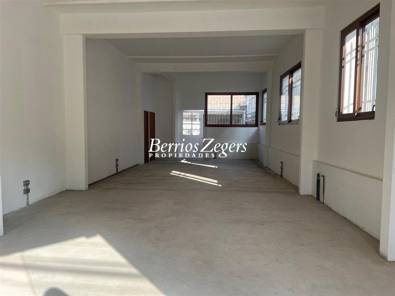 Local comercial en arriendo en Providencia — foto 1