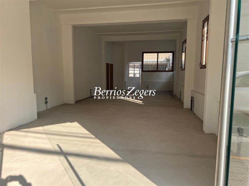 Local comercial en arriendo en Providencia — foto 2