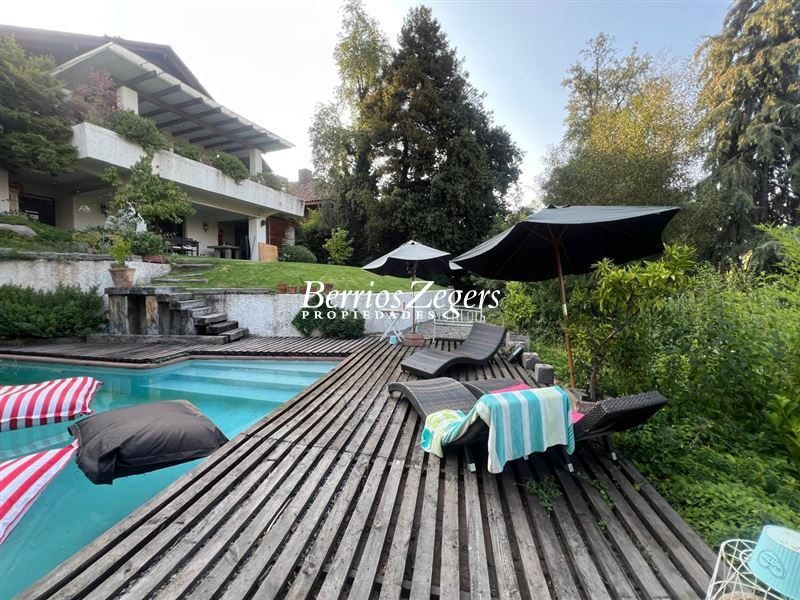Casa en venta en Lo Barnechea — foto 1