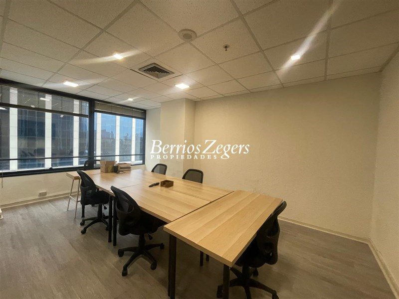 Oficina en arriendo en Las Condes — foto 1
