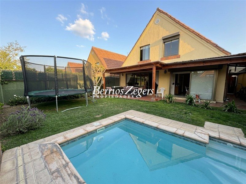Casa en venta en Lo Barnechea — foto 2