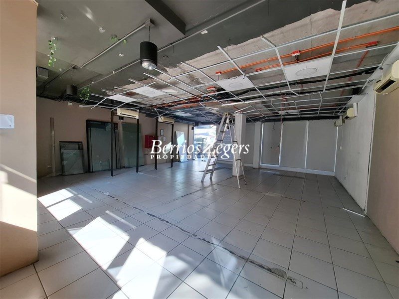 Local comercial en arriendo en Providencia — foto 4
