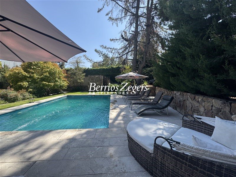 Casa en venta en Lo Barnechea — foto 2