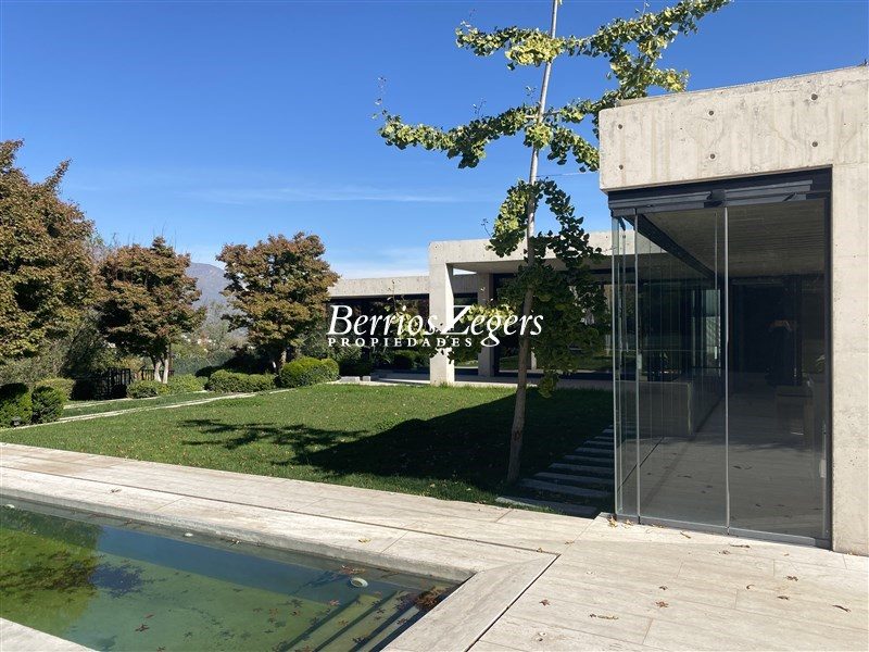Casa en venta en Lo Barnechea — foto 2