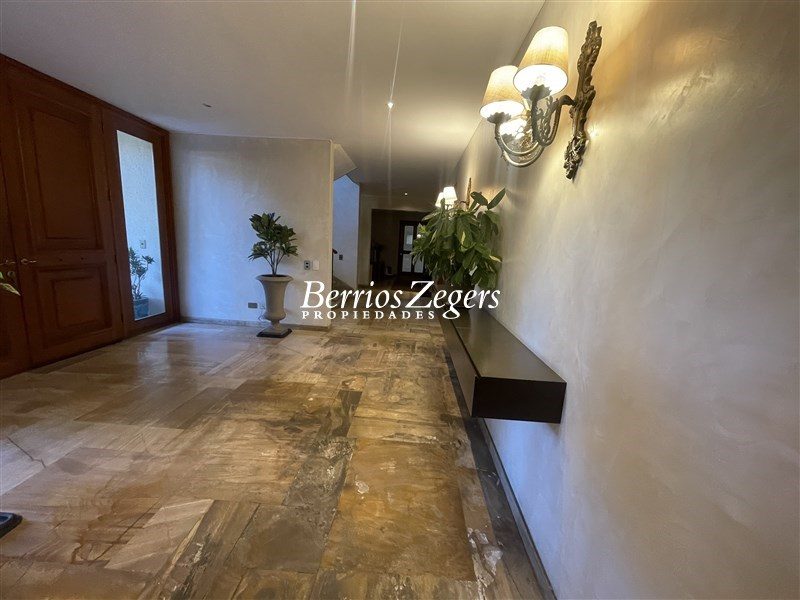 Casa en venta en Lo Barnechea — foto 2