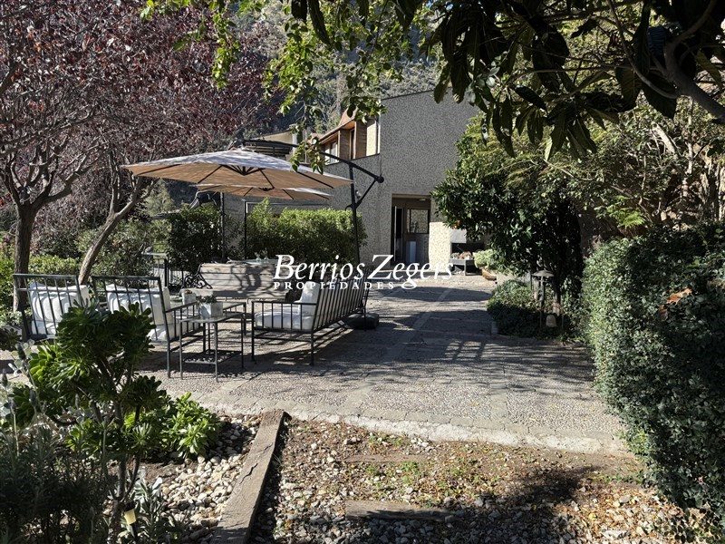 Casa en venta en Lo Barnechea — foto 2