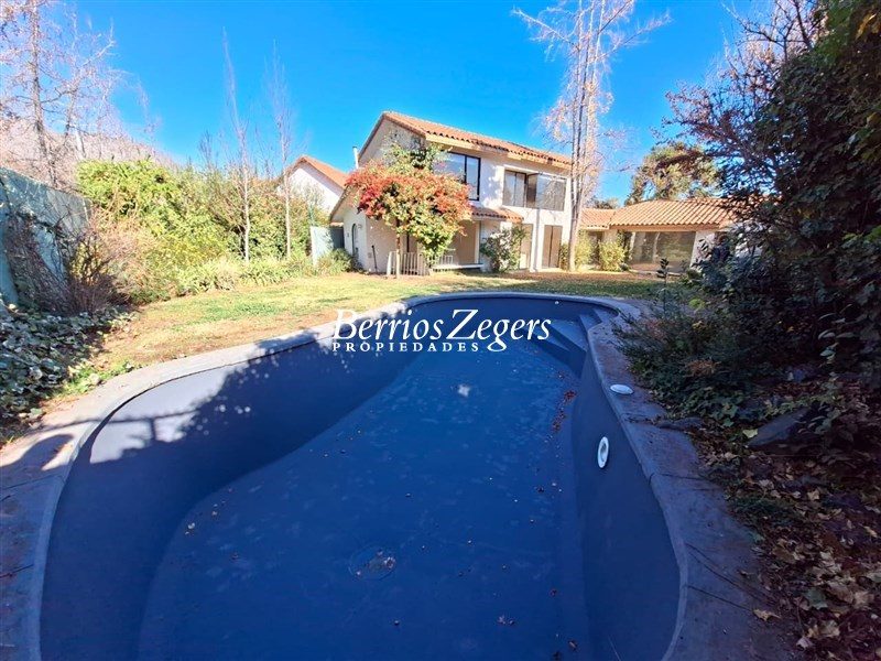 Casa en arriendo en Las Condes — foto 1
