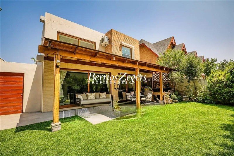 Casa en venta en Las Condes — foto 1