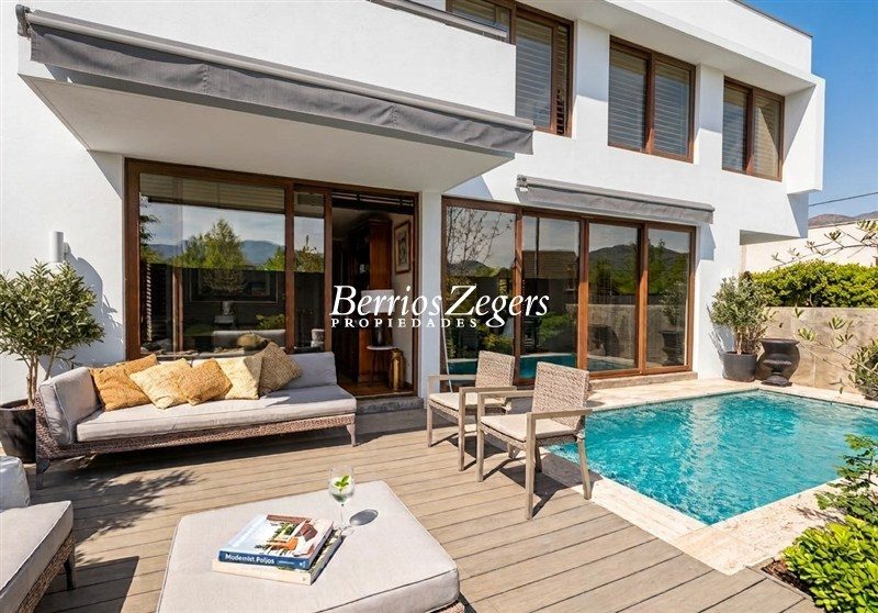 Casa en venta en Lo Barnechea — foto 2