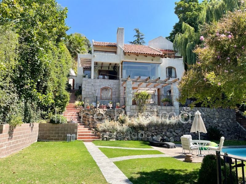 Casa en venta en Lo Barnechea — foto 1