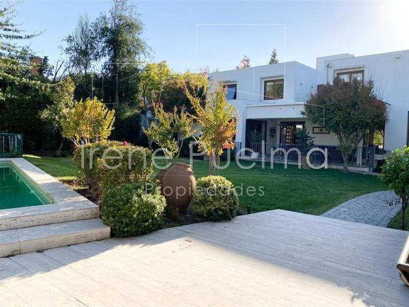 Casa en venta en Lo Barnechea — foto 1