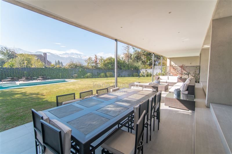 Casa en venta en Lo Barnechea — foto 2