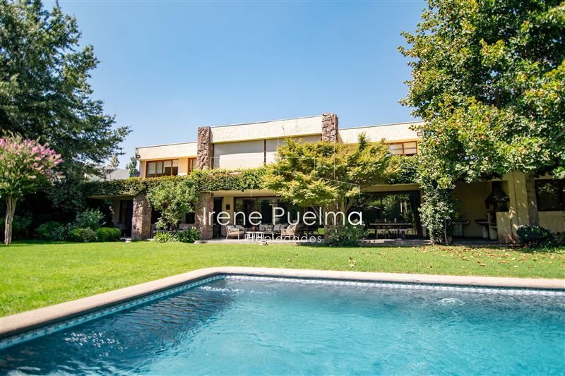 Casa en venta en Lo Barnechea — foto 1