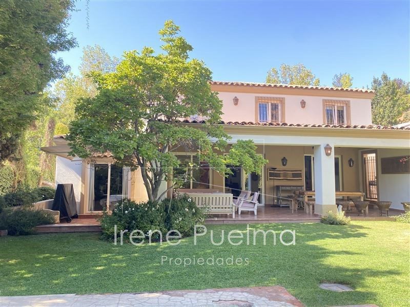 Casa en venta en Lo Barnechea — foto 1