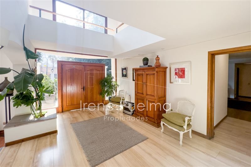 Casa en venta en Vitacura — foto 2