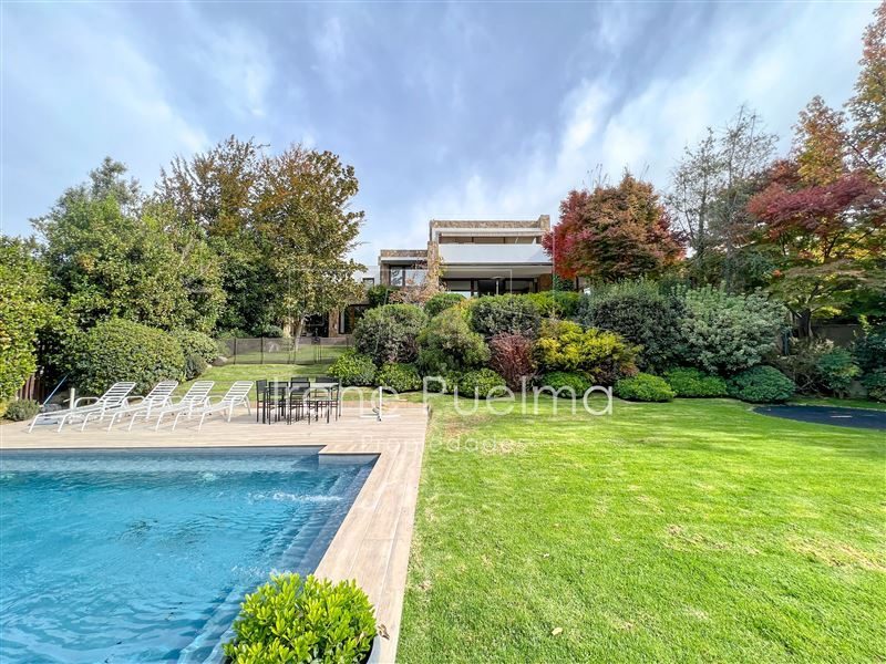Casa en venta en Lo Barnechea — foto 1
