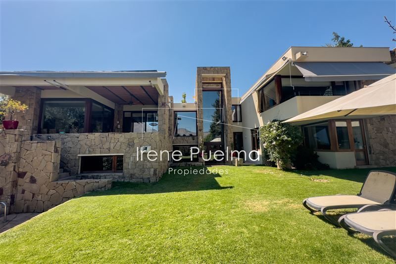 Casa en venta en Lo Barnechea — foto 1