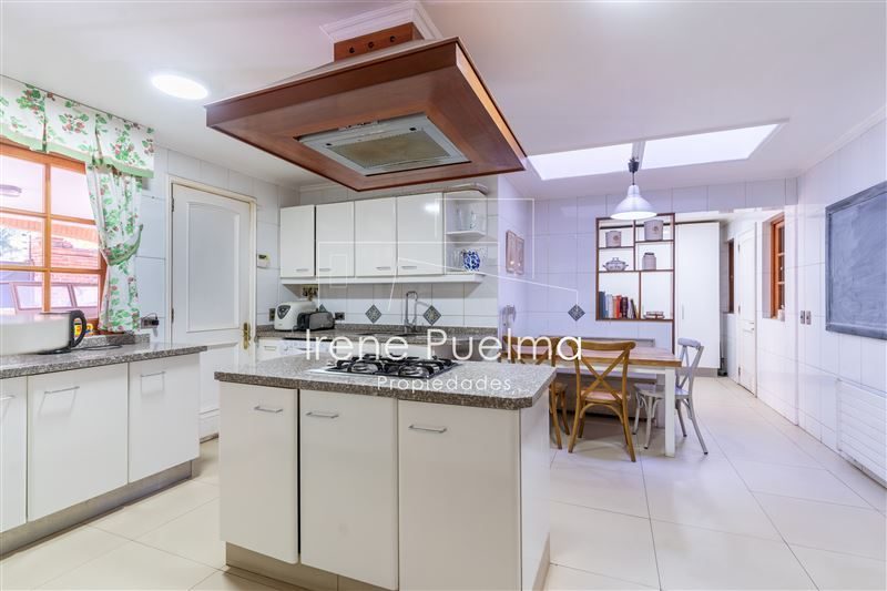 Casa en venta en Lo Barnechea — foto 1