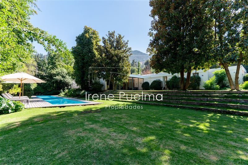 Casa en venta en Vitacura — foto 1
