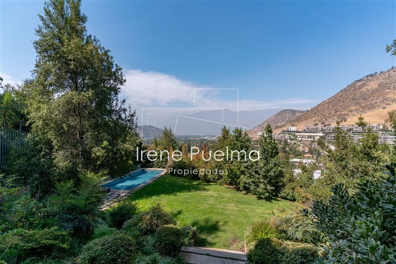 Casa en venta en Lo Barnechea — foto 1