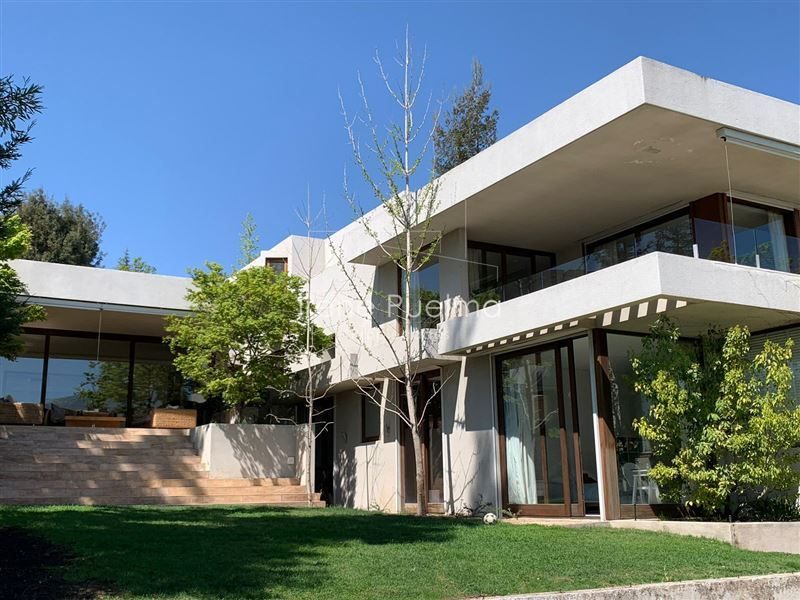 Casa en venta en Lo Barnechea — foto 1