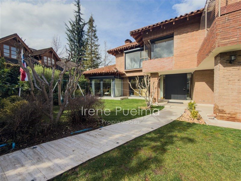 Casa en venta en Lo Barnechea — foto 1
