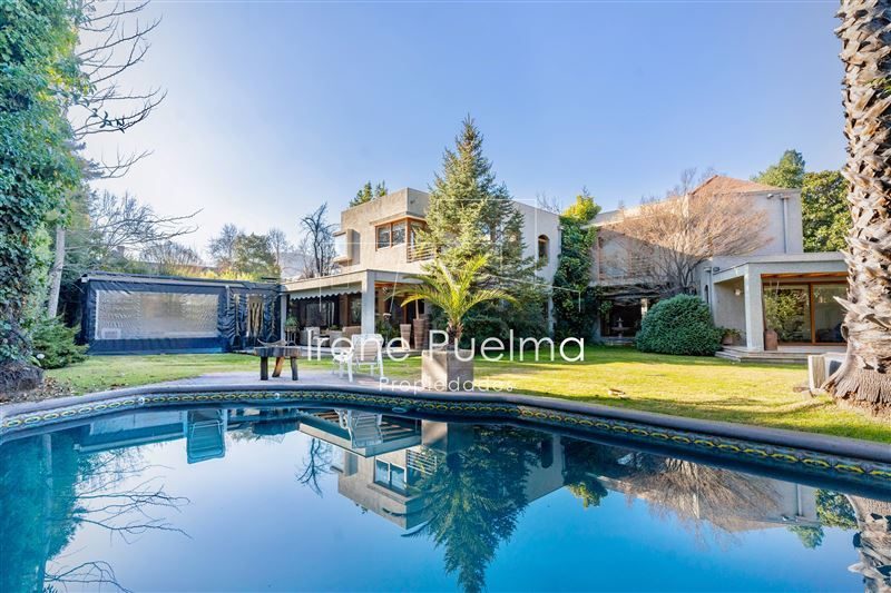 Casa en venta en Lo Barnechea — foto 1
