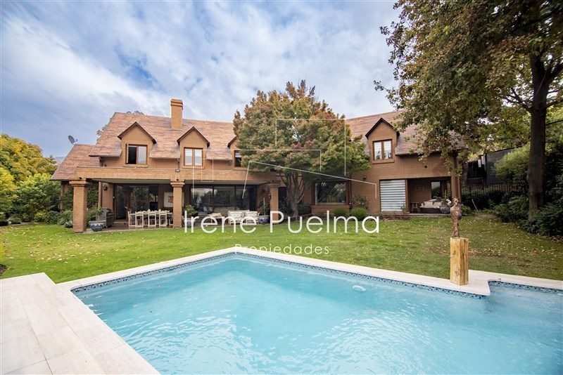 Casa en venta en Lo Barnechea — foto 1