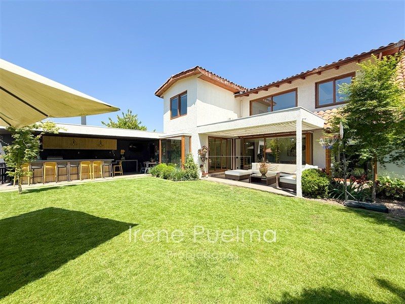 Casa en venta en Lo Barnechea — foto 1