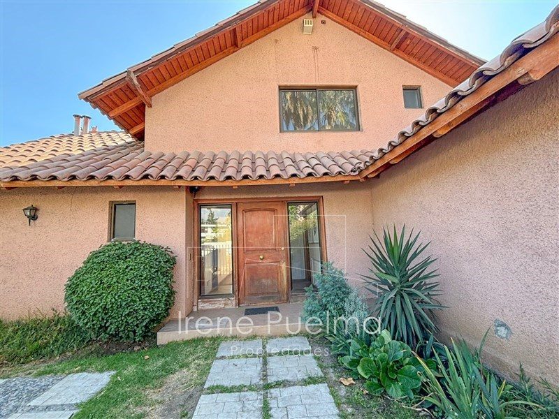 Casa en venta en Lo Barnechea — foto 1