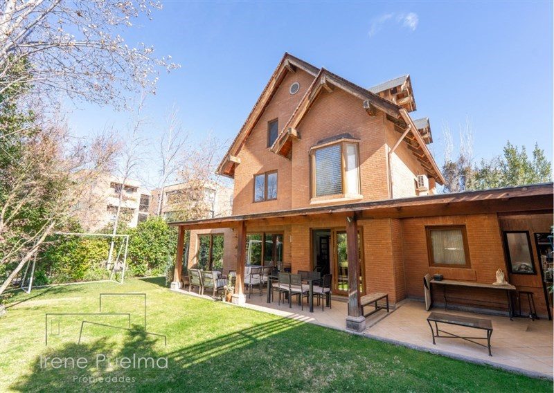 Casa en venta en Vitacura — foto 1