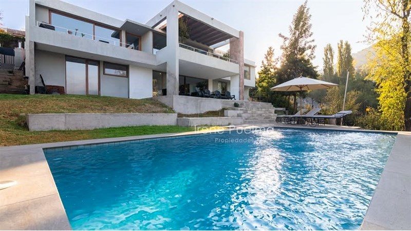 Casa en venta en Lo Barnechea — foto 1