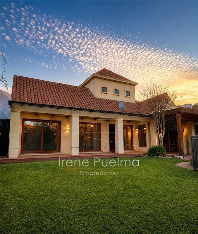 Casa en venta en Lo Barnechea — foto 1
