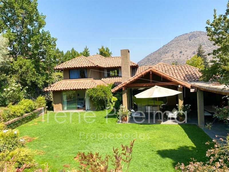 Casa en venta en Lo Barnechea — foto 1