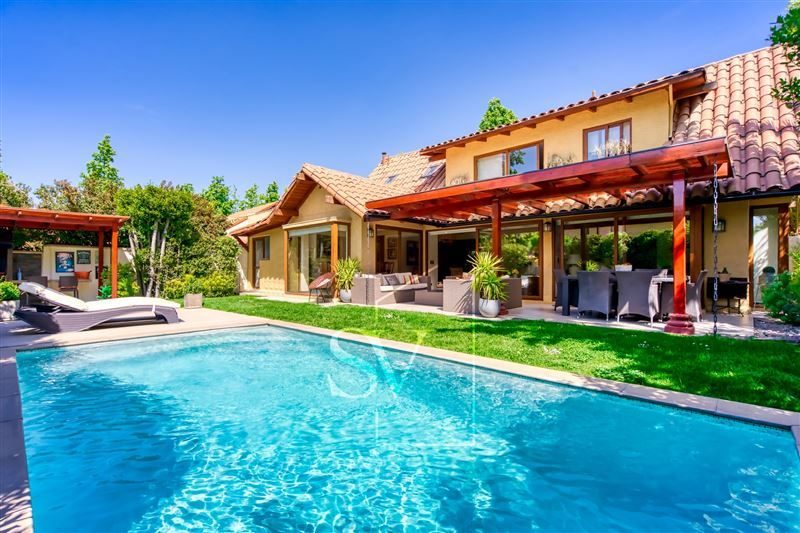Casa en venta en Lo Barnechea — foto 1