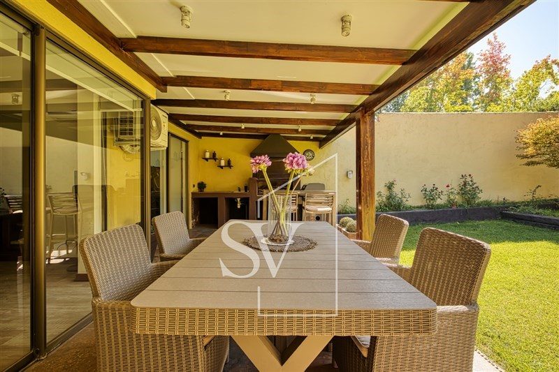 Casa en venta en Lo Barnechea — foto 1