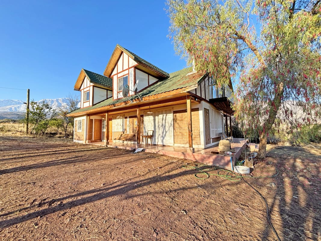 Casa en arriendo en San Esteban — foto 1