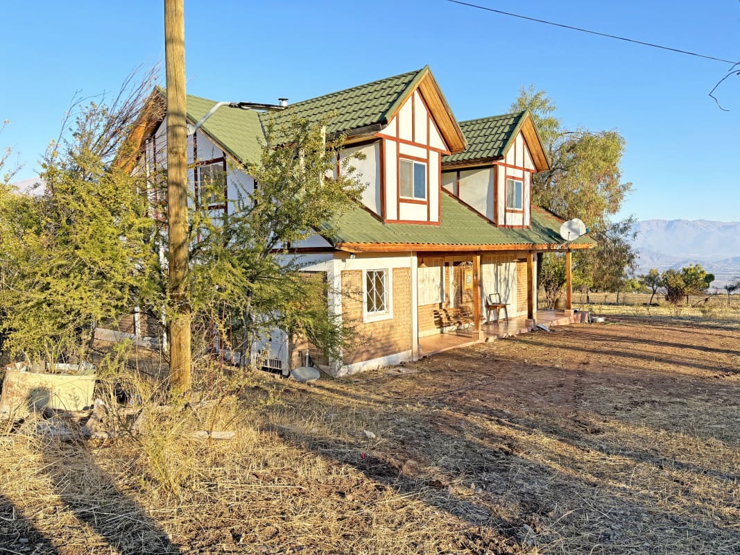 Casa en arriendo en San Esteban — foto 2