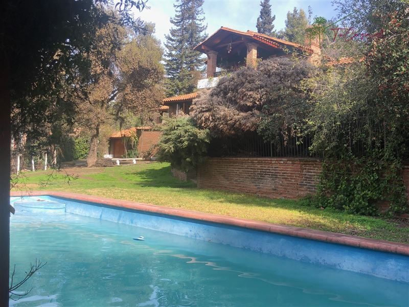 Casa en venta en Lo Barnechea — foto 1